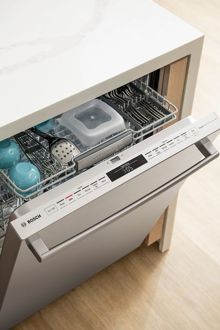 Are you looking to buy a new dishwasher? Find out why you should leave the dish washing duties to the new Bosch 800 Series Dishwashers with PrecisionWash Technology. More at DadBlogsAbout.com
